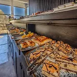 Отель Castle Cave