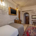 Hotel Castle Cave