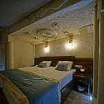 Castle Cave Отель 3*