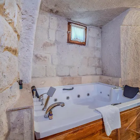 Castle Cave 格雷梅