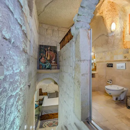 Castle Cave Hotel