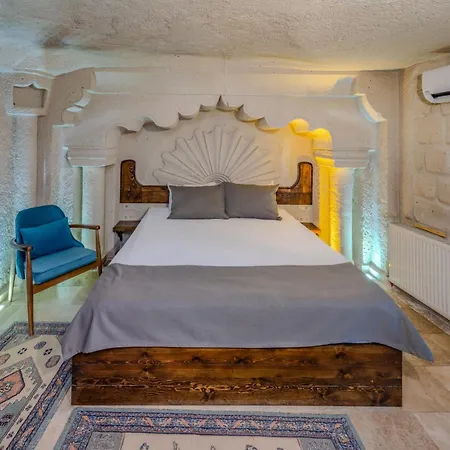 Hotel Castle Cave