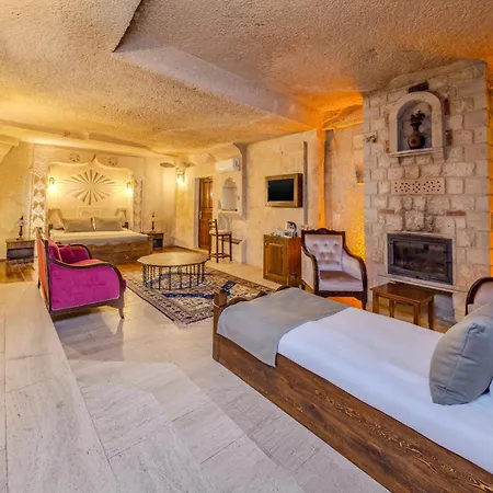 Castle Cave 3* 格雷梅