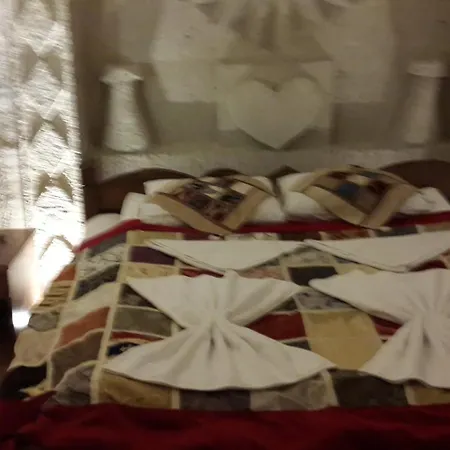 Hotel Castle Cave 3*