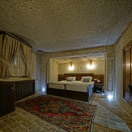 Otel Castle Cave 3*