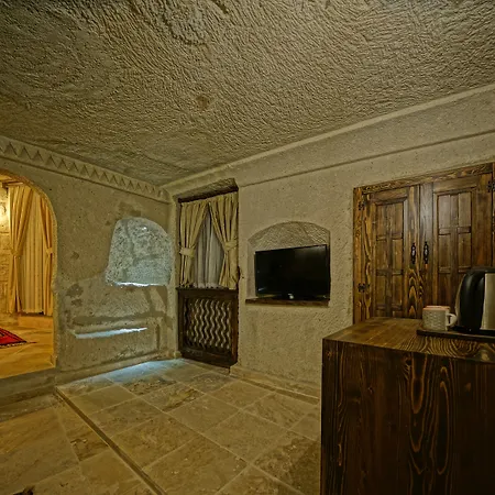 Otel Castle Cave