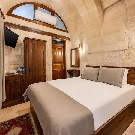 Otel Castle Cave