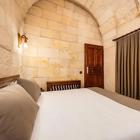Otel Castle Cave