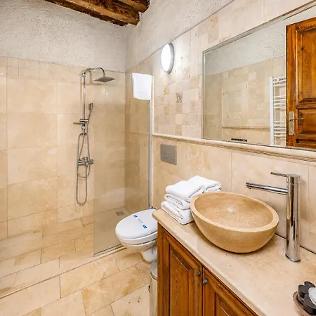 Castle Cave Otel 3*