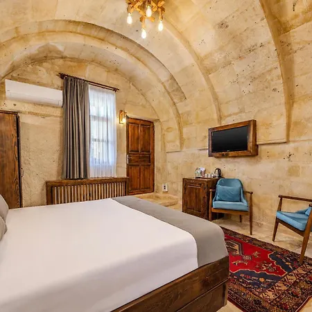 Otel Castle Cave