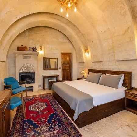 Castle Cave Otel 3*