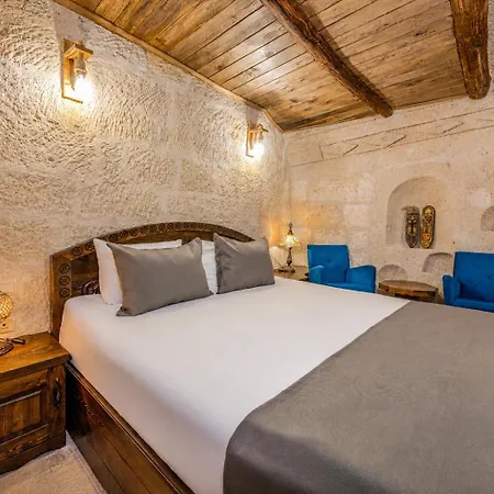 Otel Castle Cave 3*