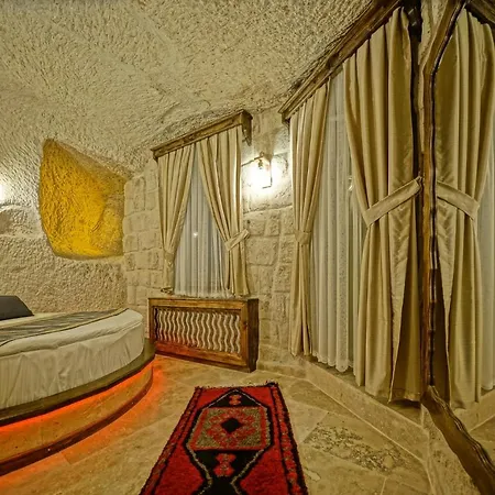 Hotel Castle Cave