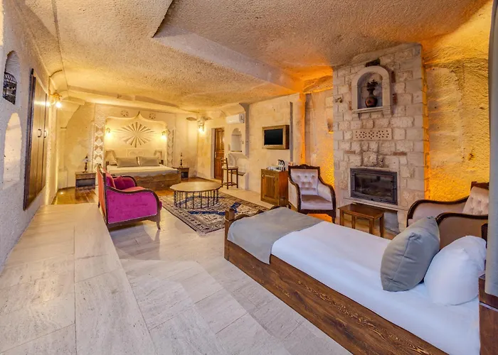 Castle Cave 3* 格雷梅