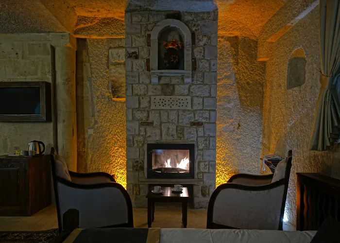 Castle Cave Hotel