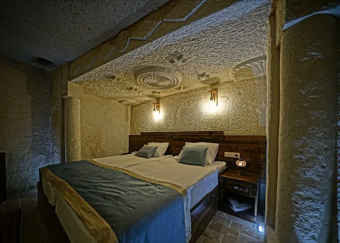 Castle Cave Hotel 3*